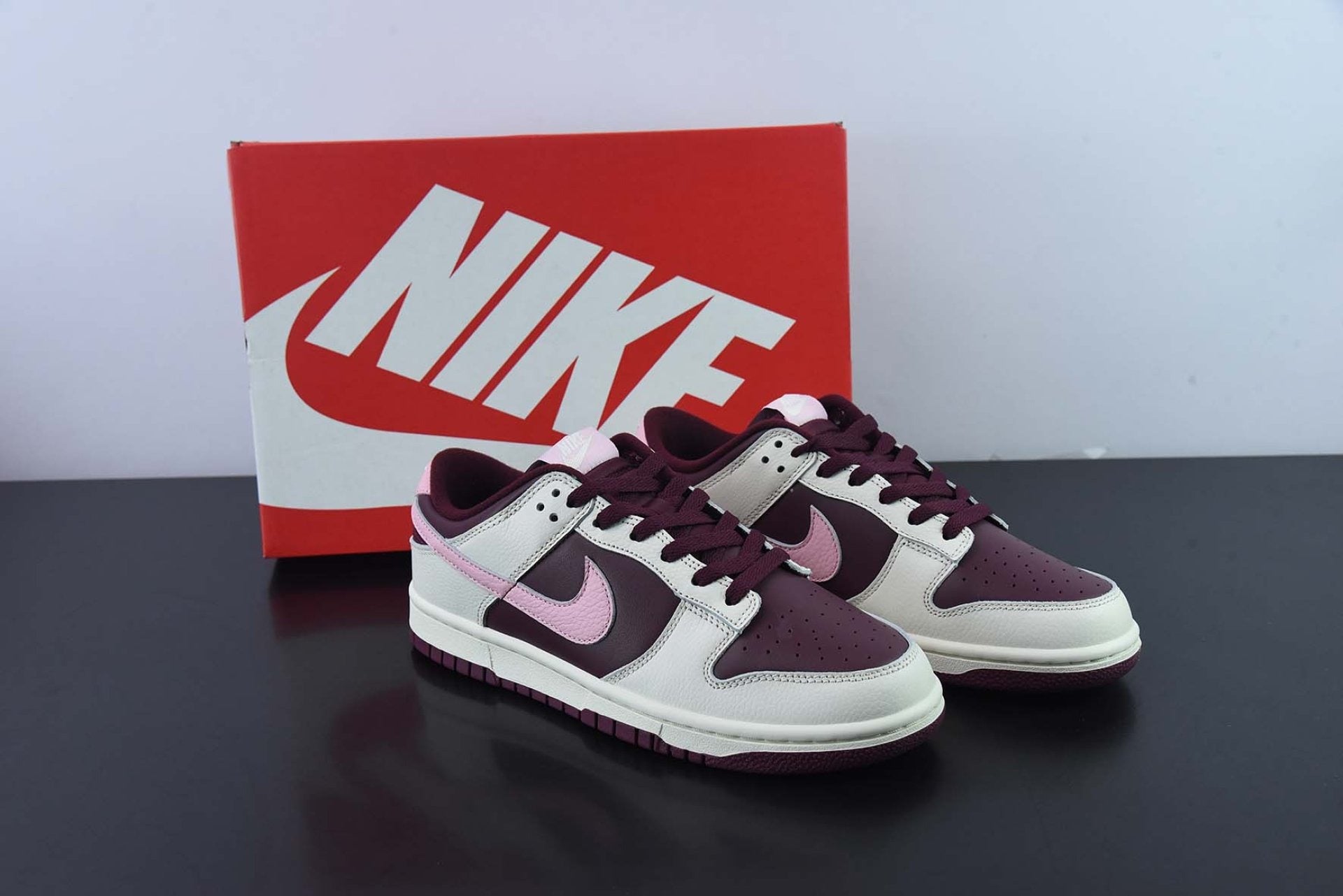 Dunk Low Retro PRM Valentine's Day 2023