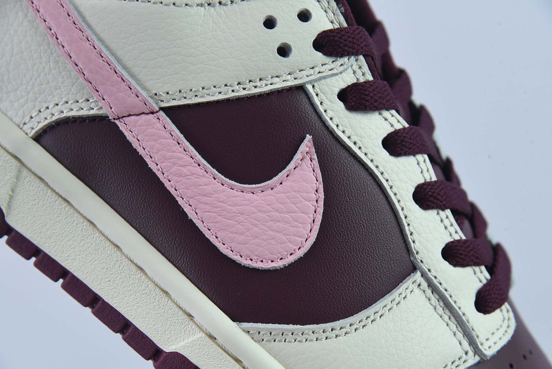 Dunk Low Retro PRM Valentine's Day 2023