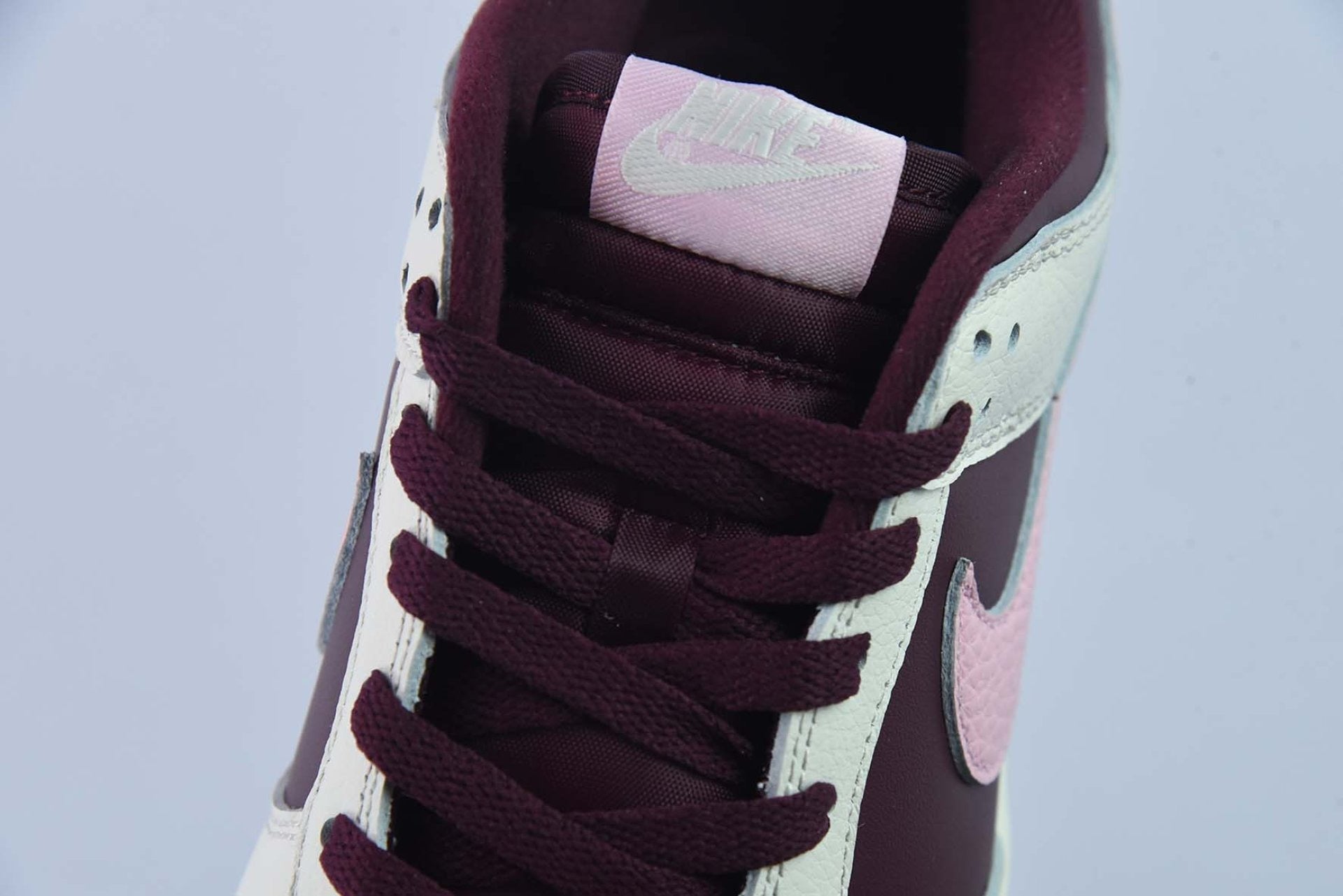 Dunk Low Retro PRM Valentine's Day 2023