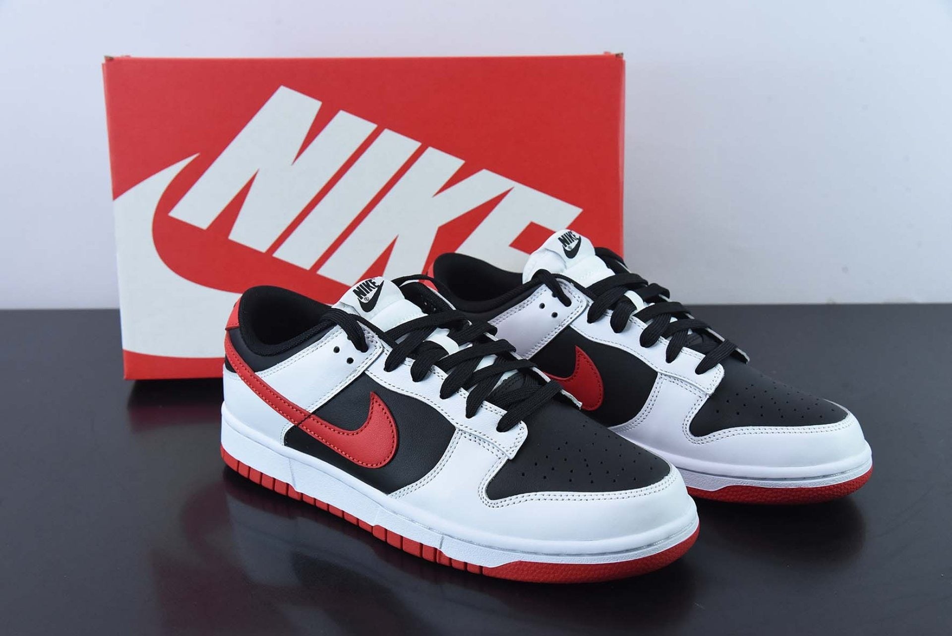 Dunk Low Retro White Black University Red