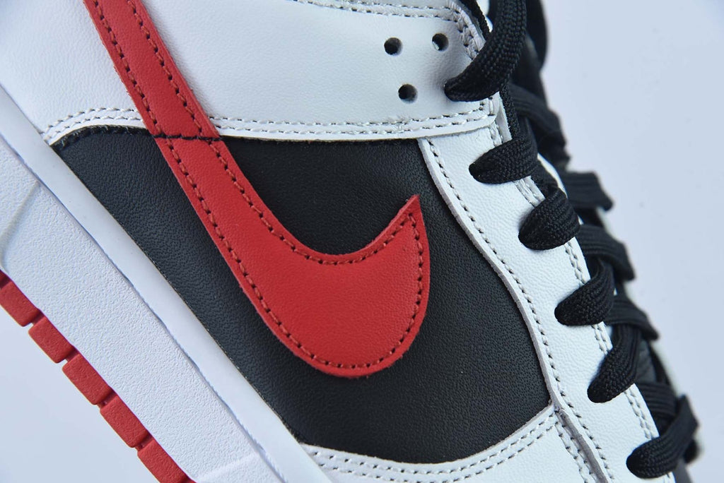 Dunk Low Retro White Black University Red