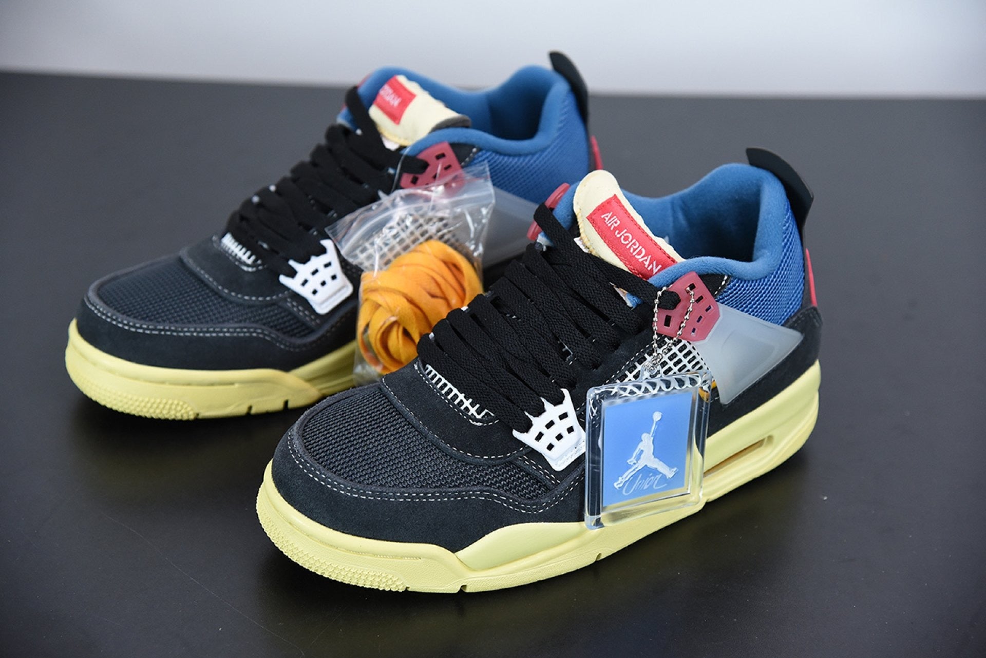 Air Jordan 4 Retro Union Off Noir