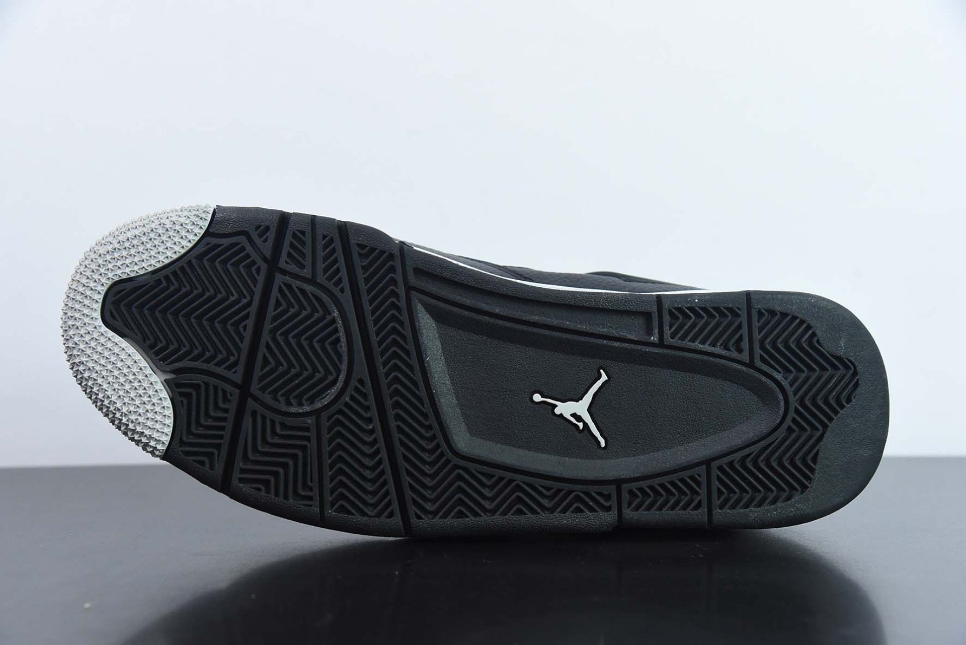 Air Jordan 4 Retro Oreo
