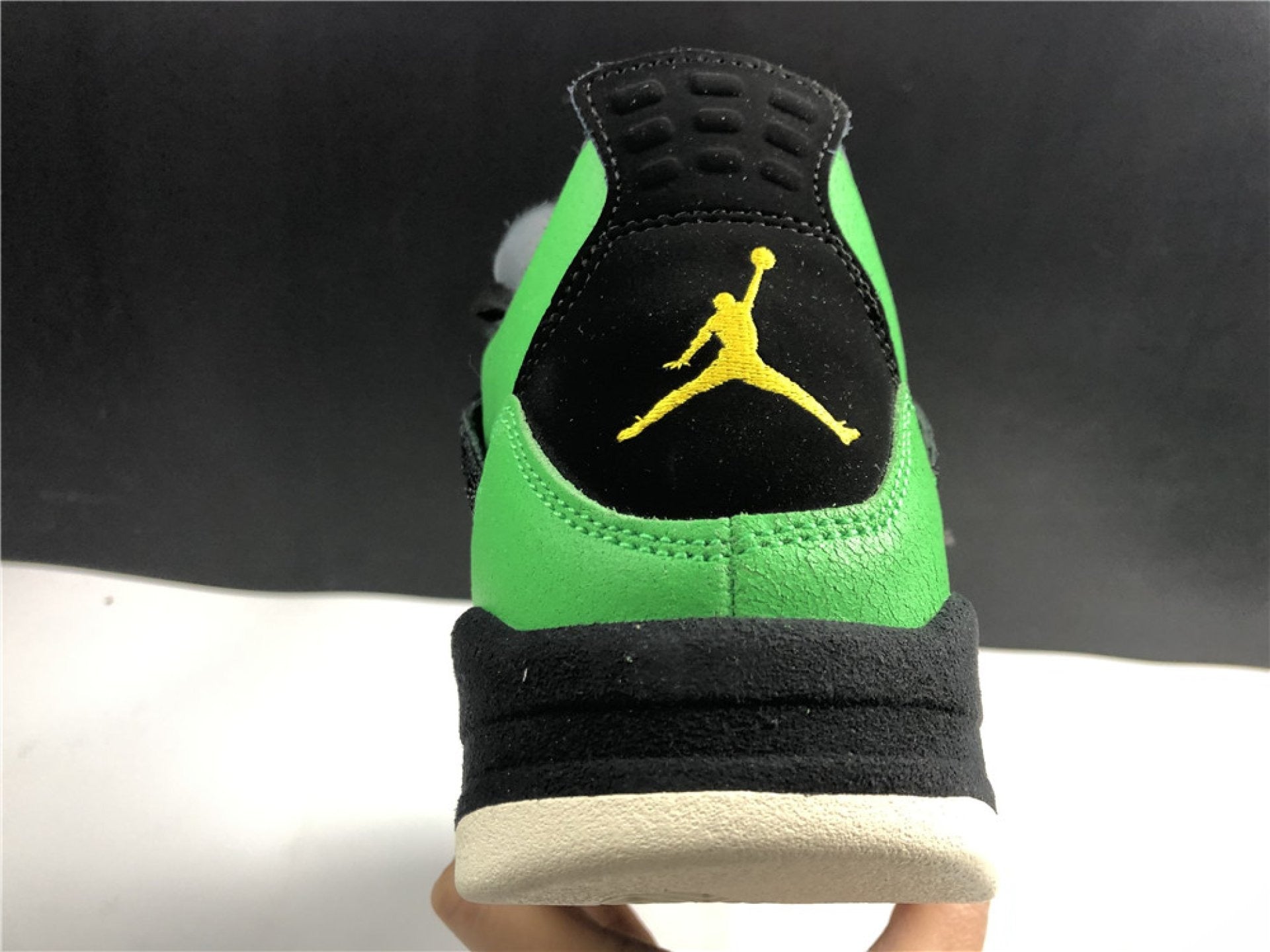 Air Jordan 4 Retro Manila
