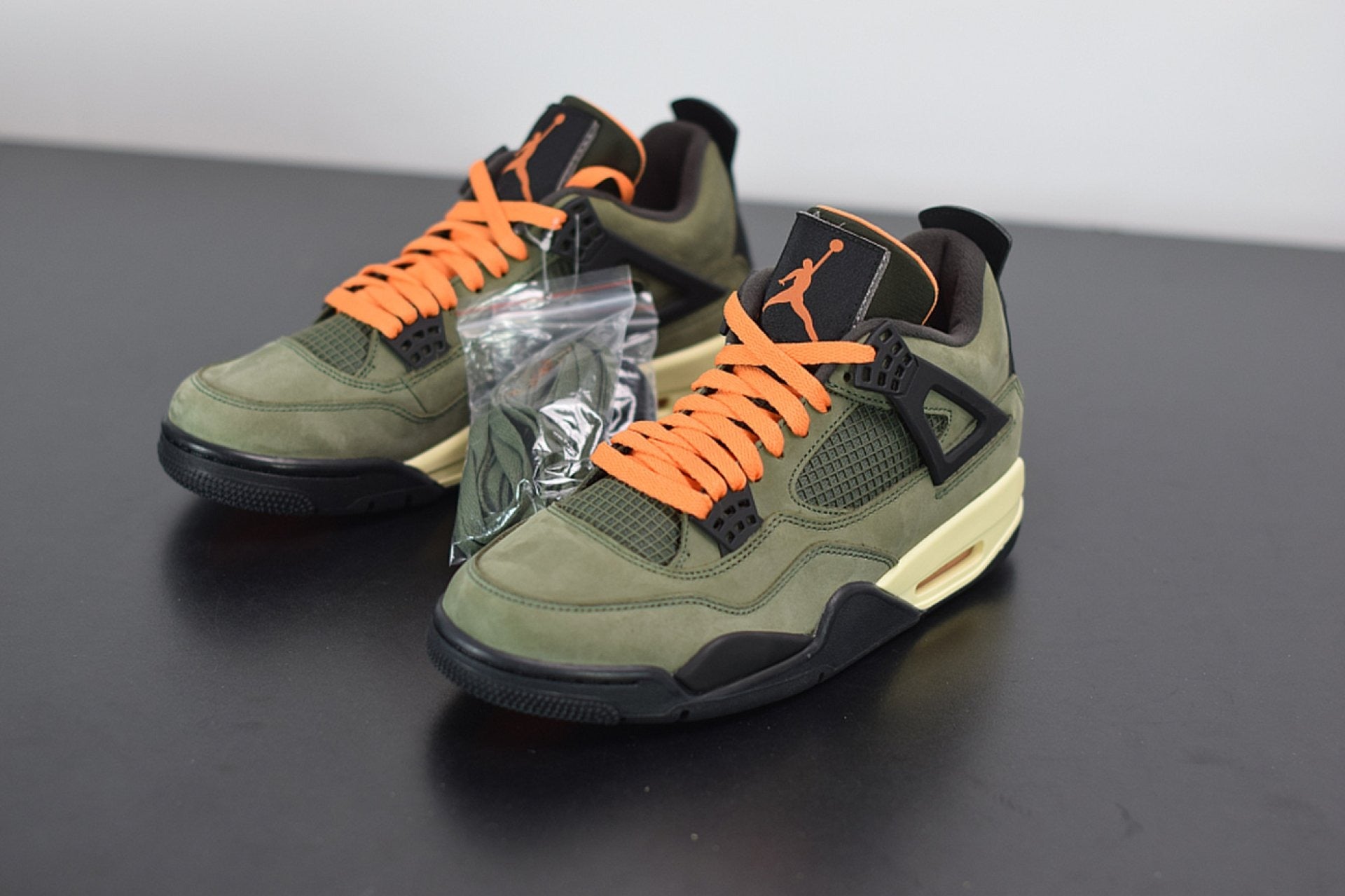 Air Jordan 4 Retro Undefeated