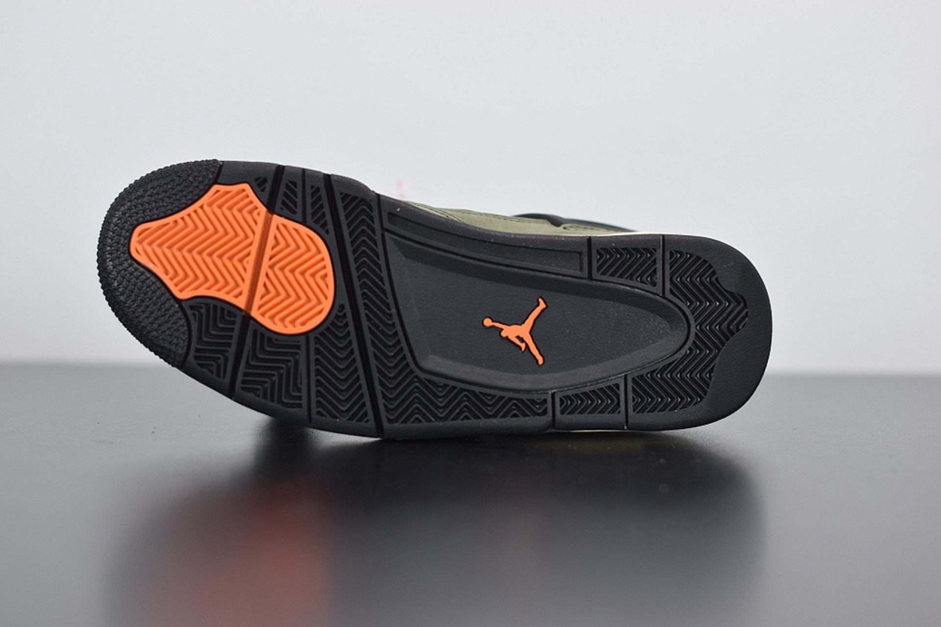 Air Jordan 4 Retro Undefeated