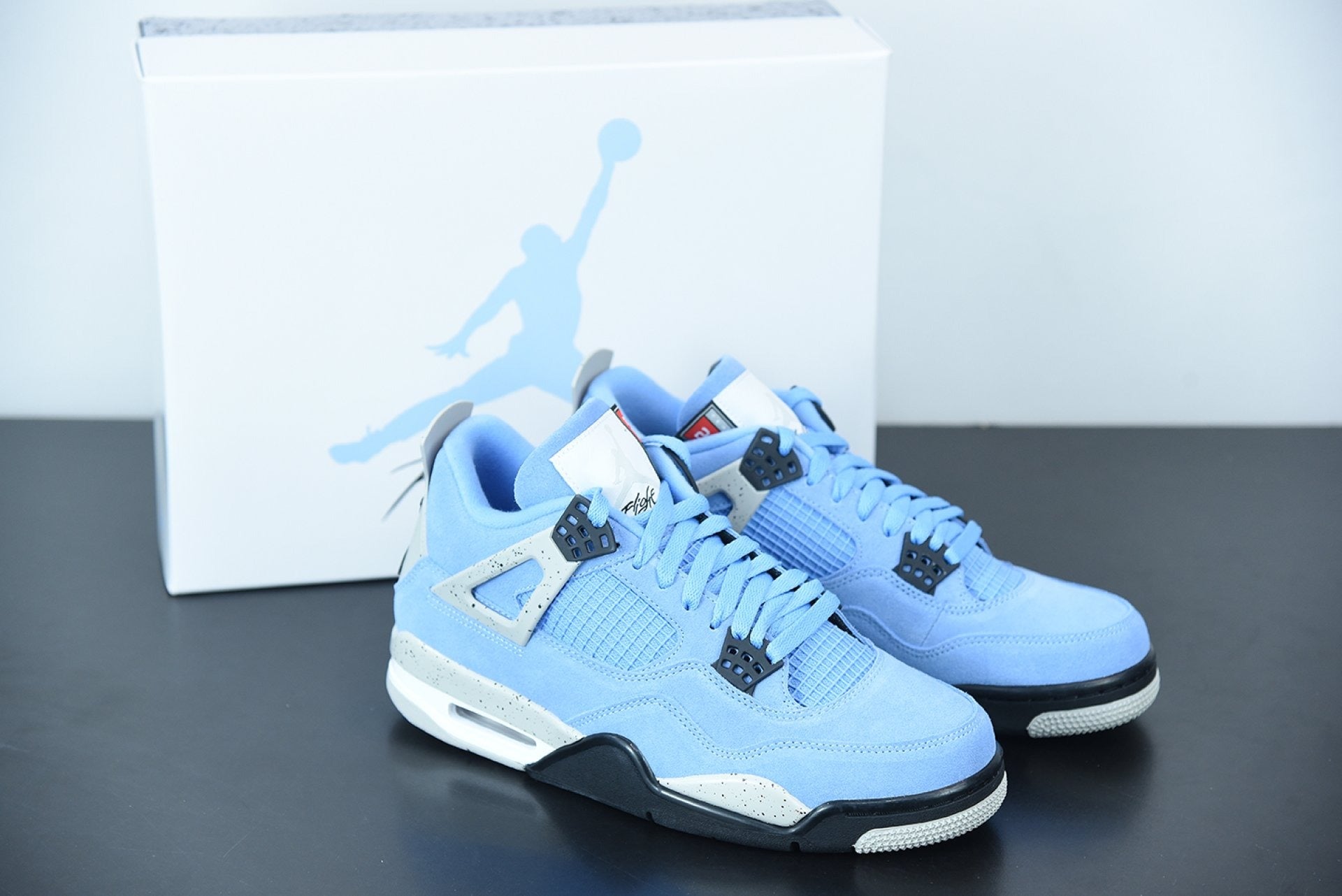 Air Jordan 4 Retro University Blue