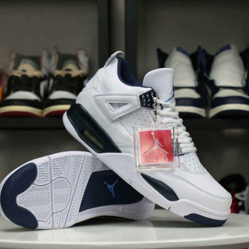 Air Jordan 4 Retro Columbia