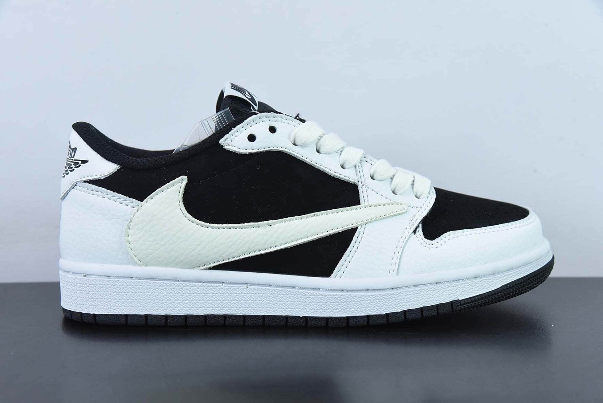 Travis Scott x Air Jordan 1 Low Black and White Panda Low DM7866-101c