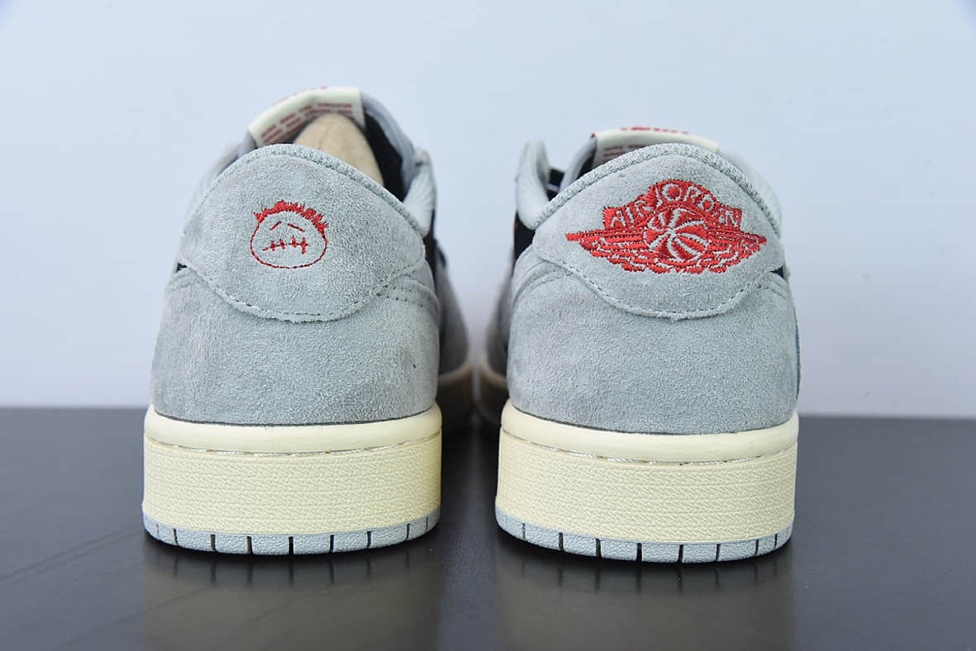 Travis Scott x Air Jordan 1 Low OG SP Grey Black Cream DM7866-001