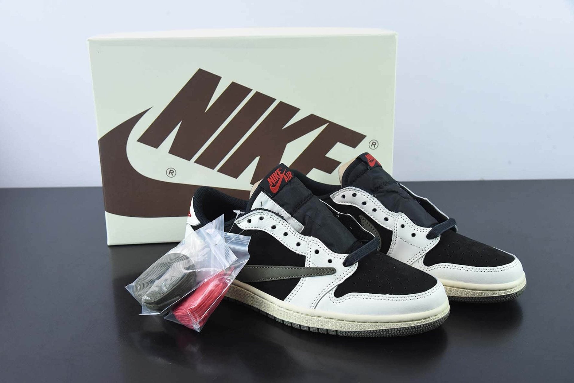 Air Jordan 1 Retro Low OG SP Travis Scott Olive