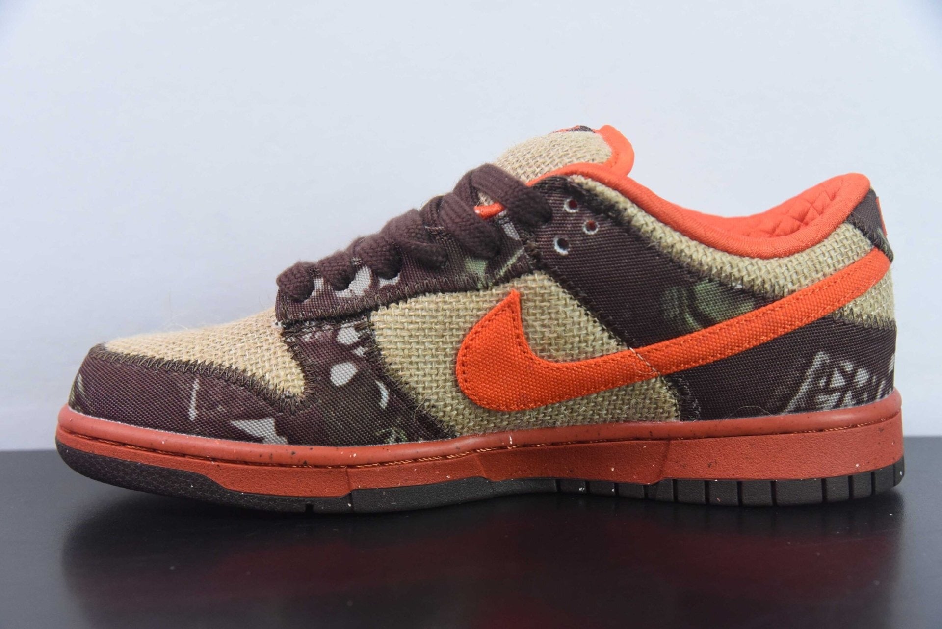 SB Dunk Low Reese Forbes Hunter