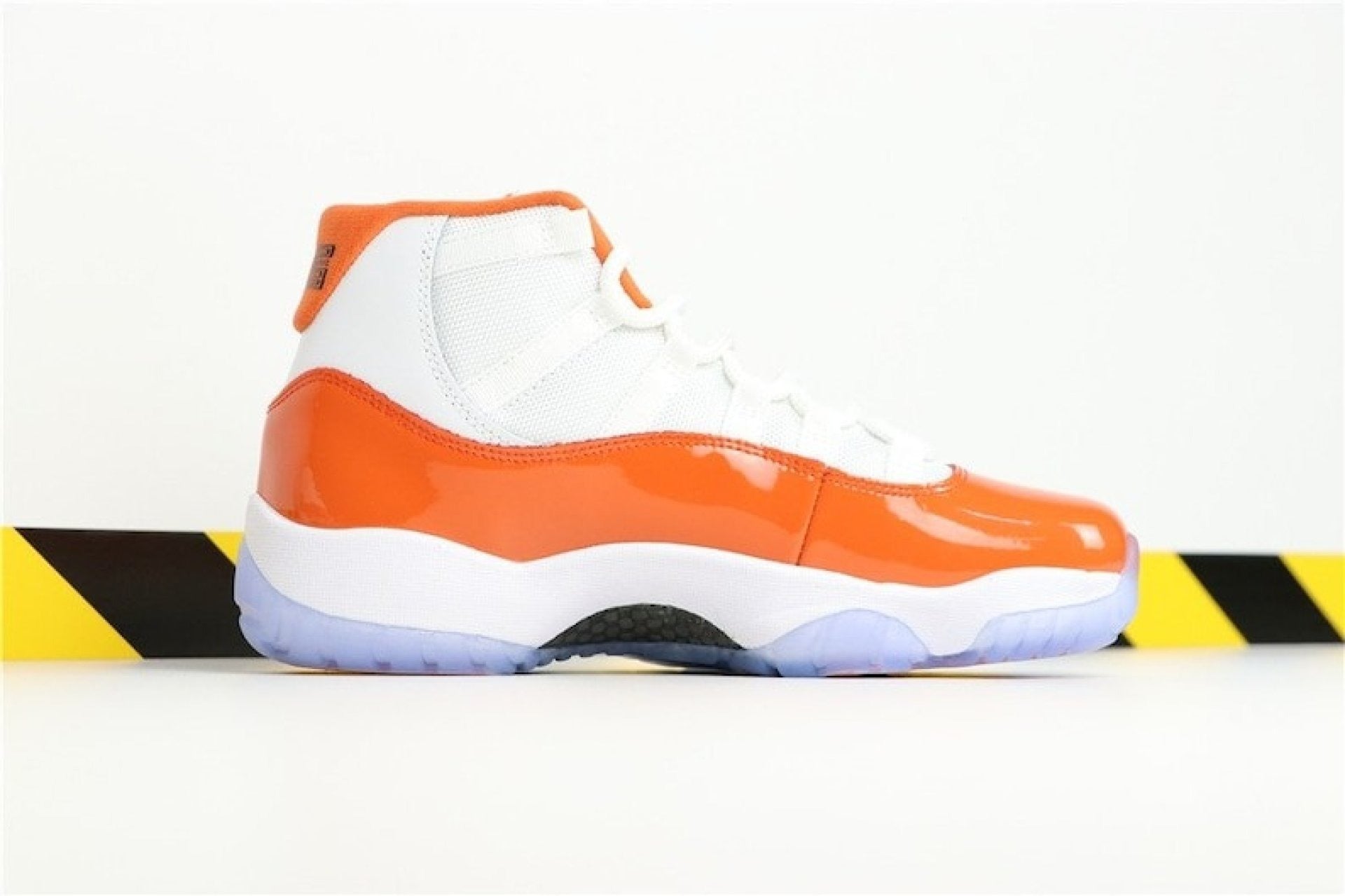 Air Jordan 11 ‘florida Gators’ White Orange Sneakers