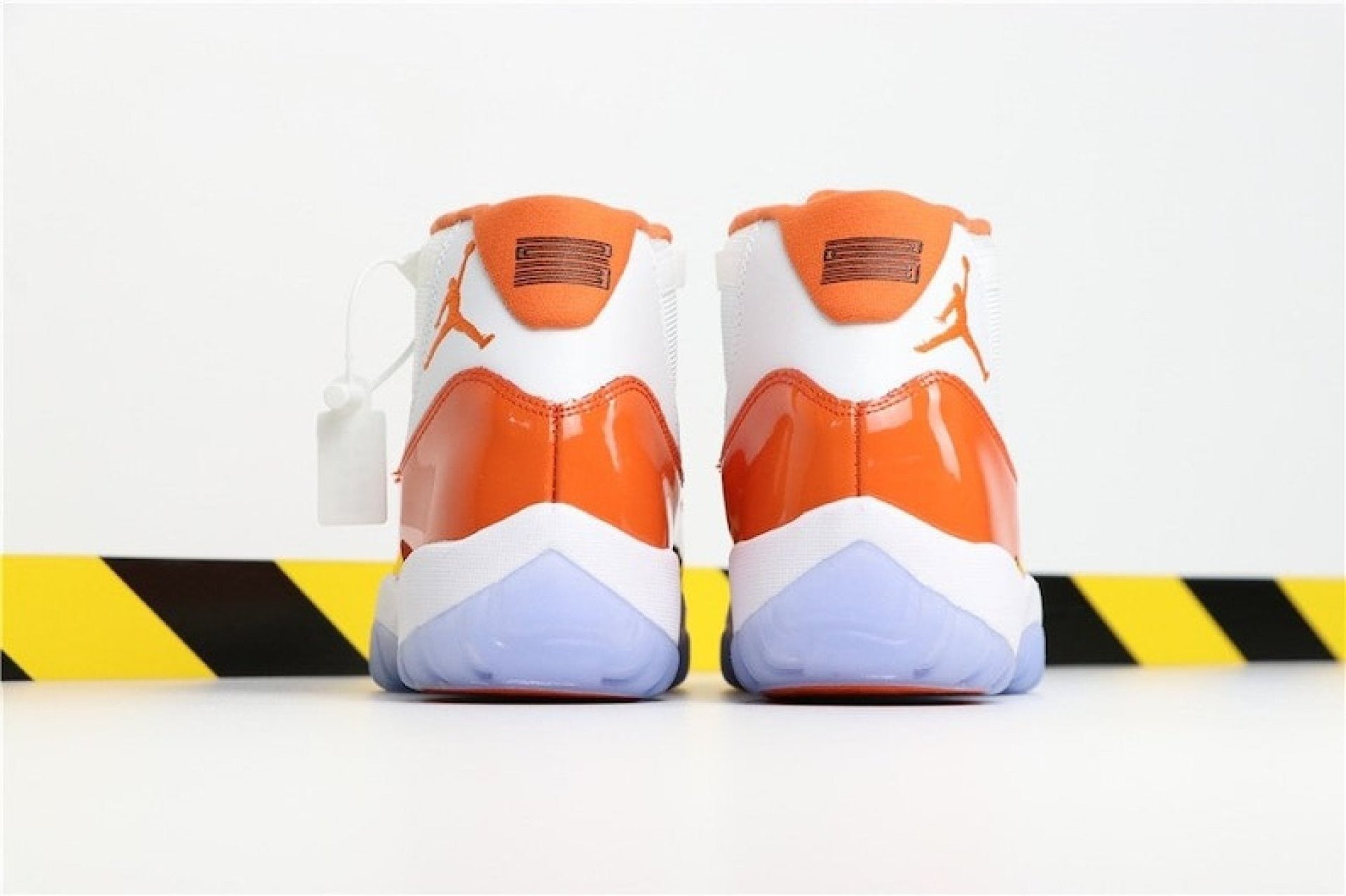 Air Jordan 11 ‘florida Gators’ White Orange Sneakers