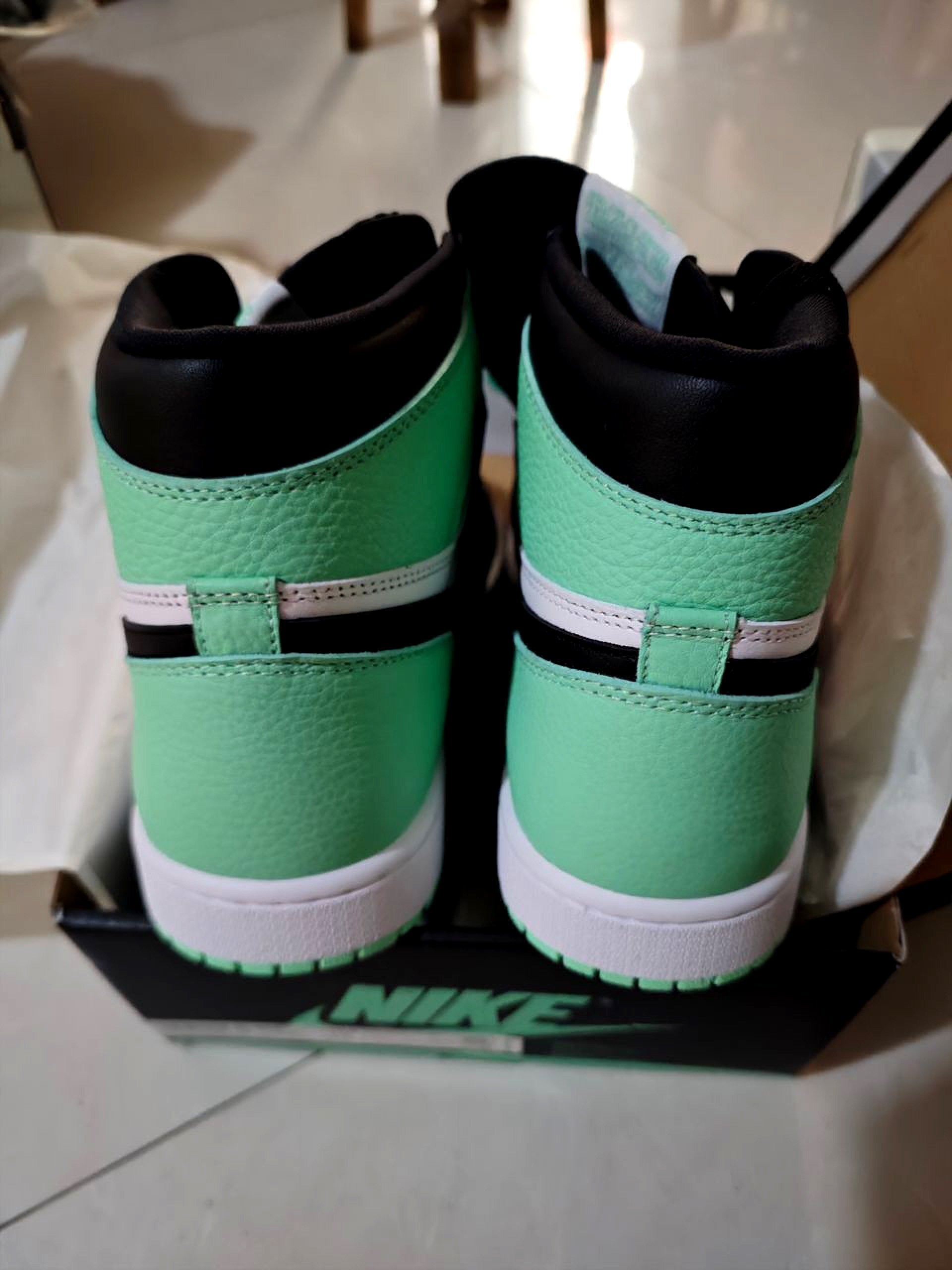 Air Jordan 1 High OG Green Glow DZ5485-130