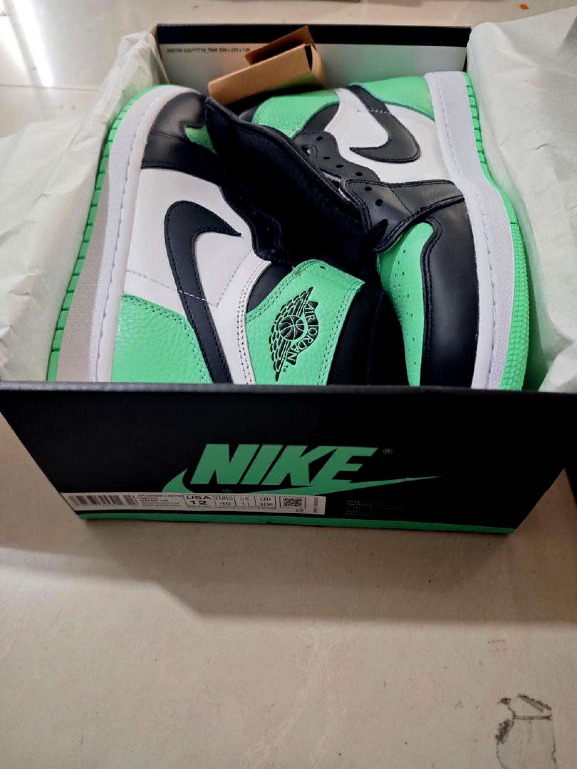 Air Jordan 1 High OG Green Glow DZ5485-130