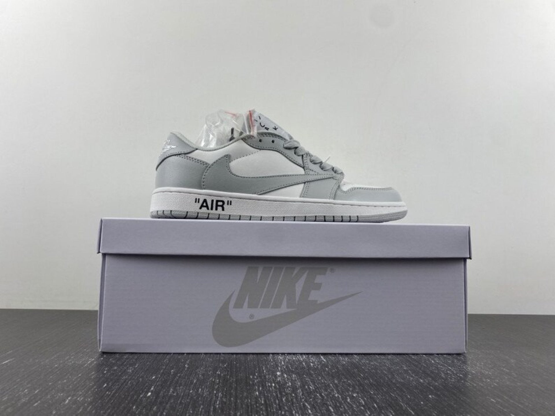 Travis Scott X Jordan 1 Low White Gray
