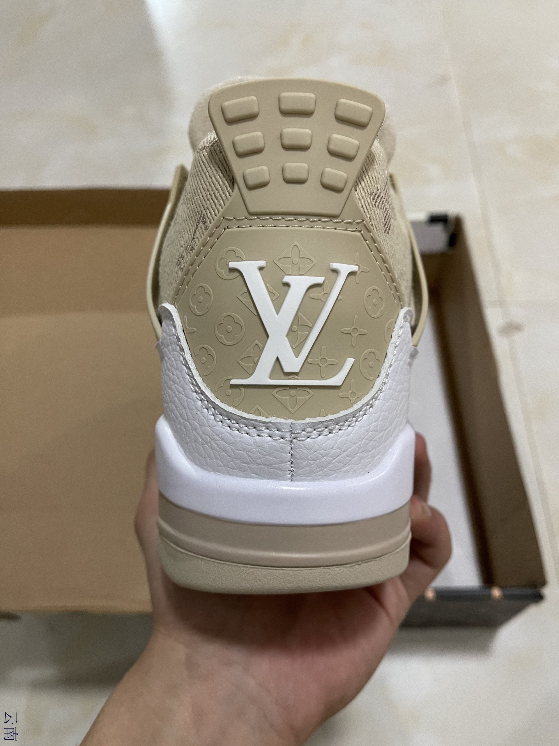 Air Jordan 4 Retro Khaki