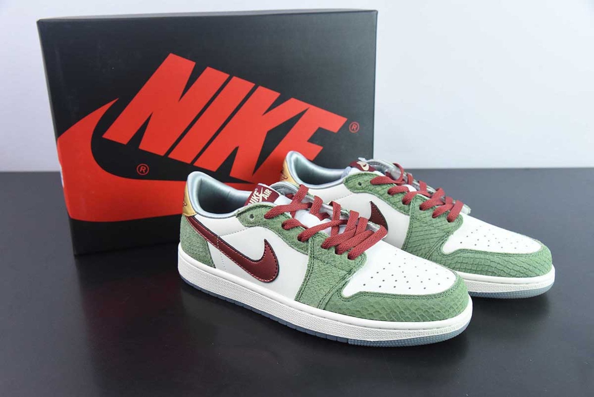 Air Jordan 1 Retro Low OG Year of the Dragon 2024