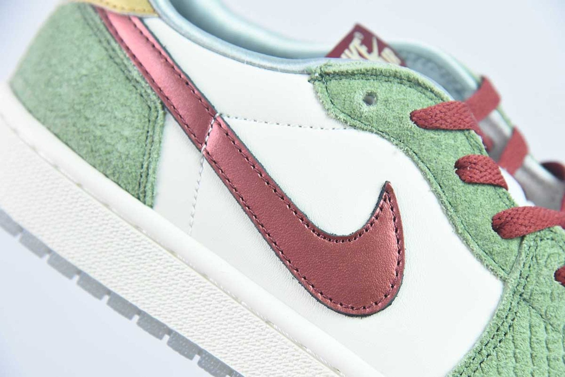 Air Jordan 1 Retro Low OG Year of the Dragon 2024