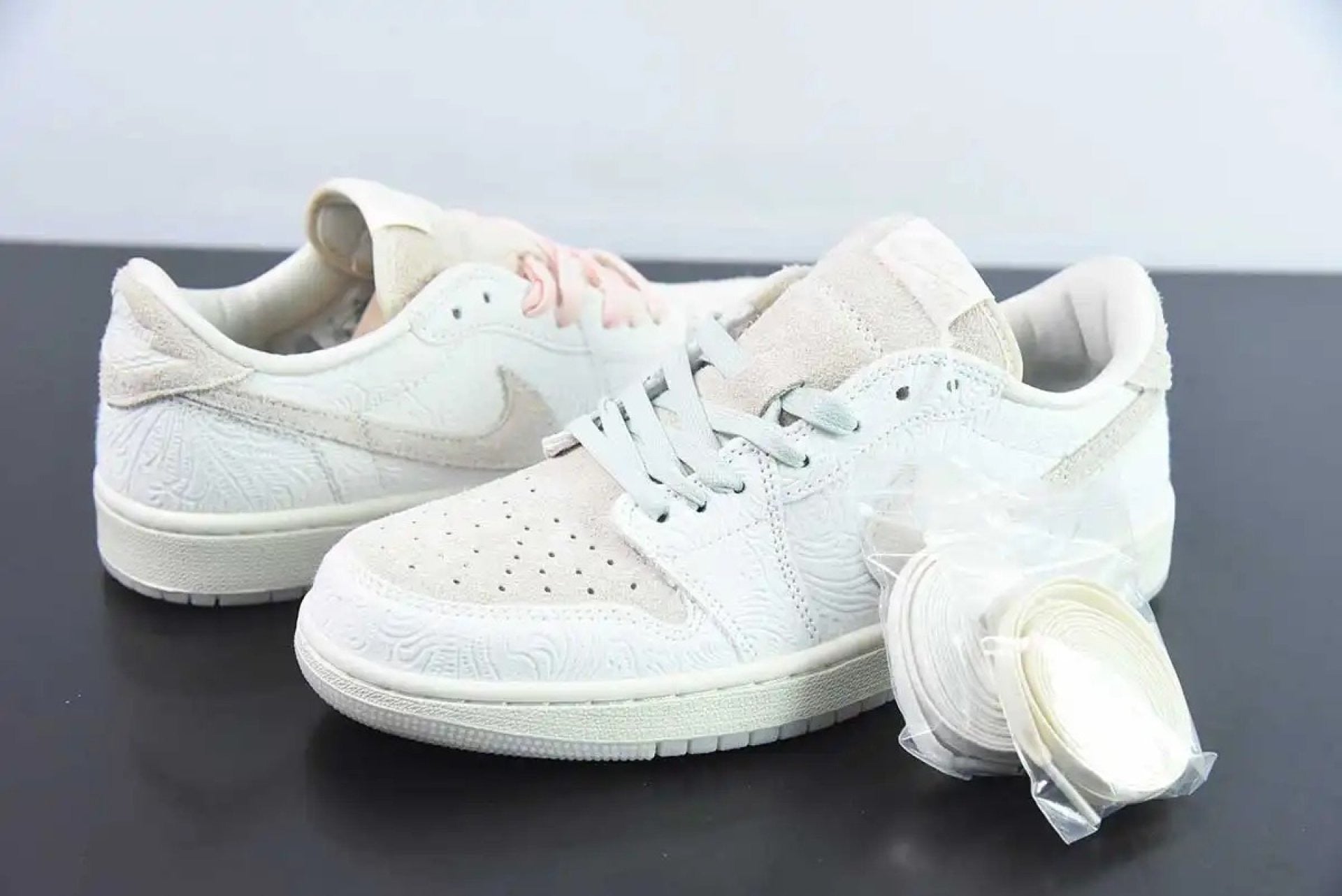 Air Jordan 1 Retro Low OG Chris Paul