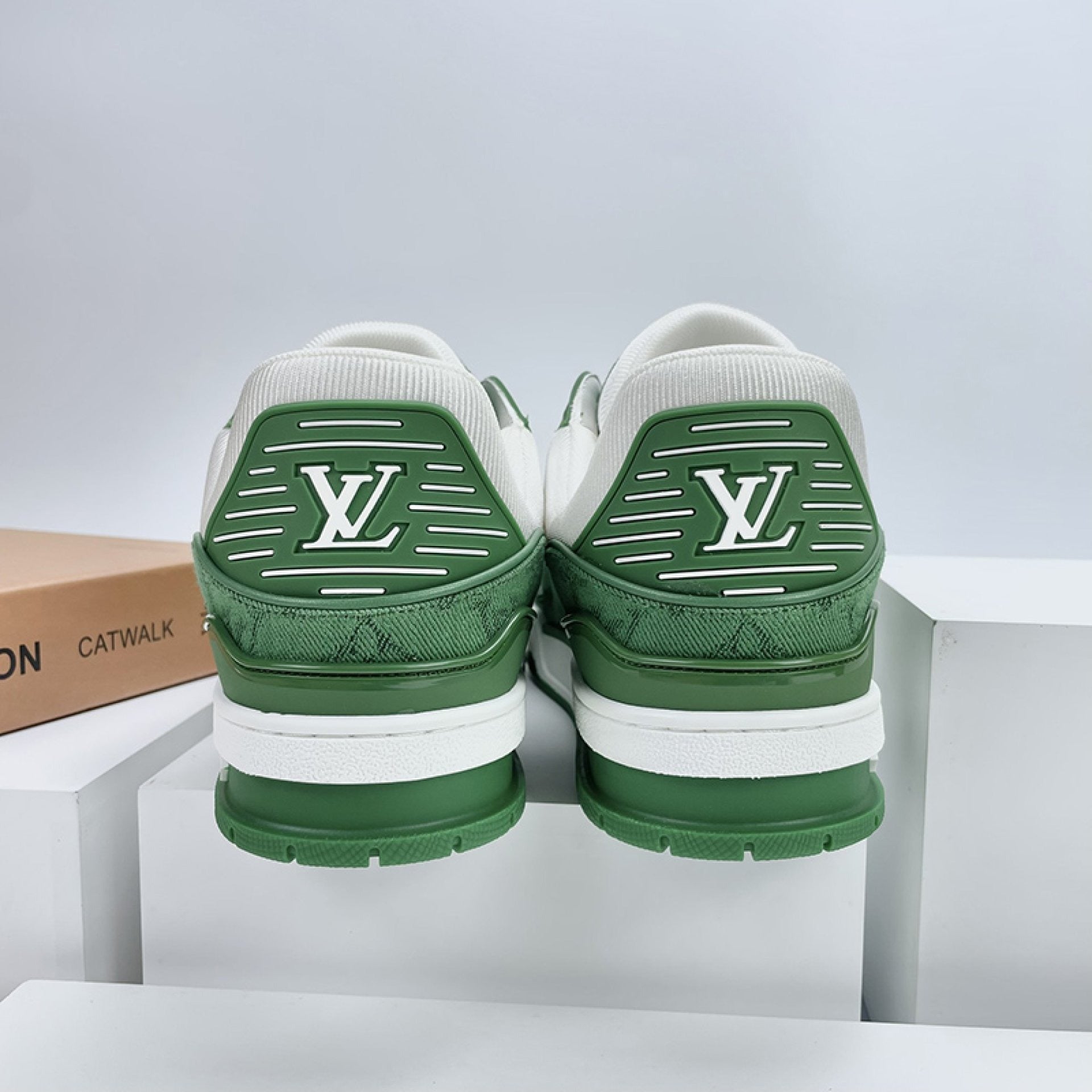 Luxury Virgil Trainer Sneakers Green Monogram Denim White