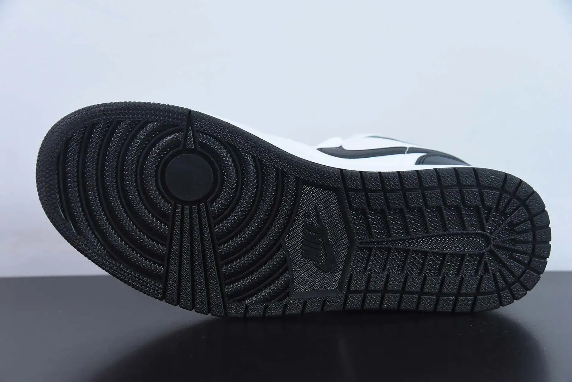 Air Jordan 1 Low White Black 553560-132