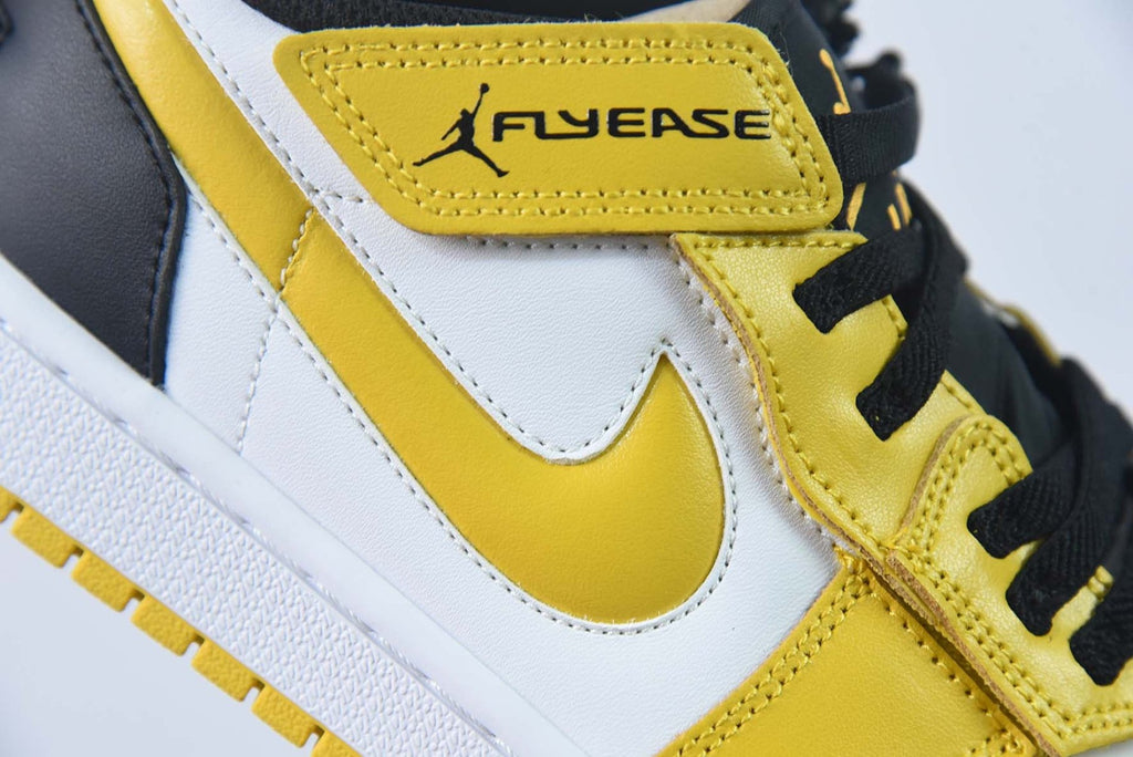 Air Jordan 1 Low FlyEase University Gold