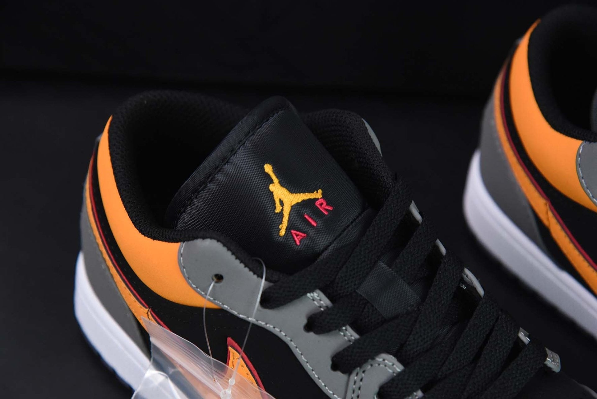 Air Jordan 1 Low SE Light Graphite Vivid Orange