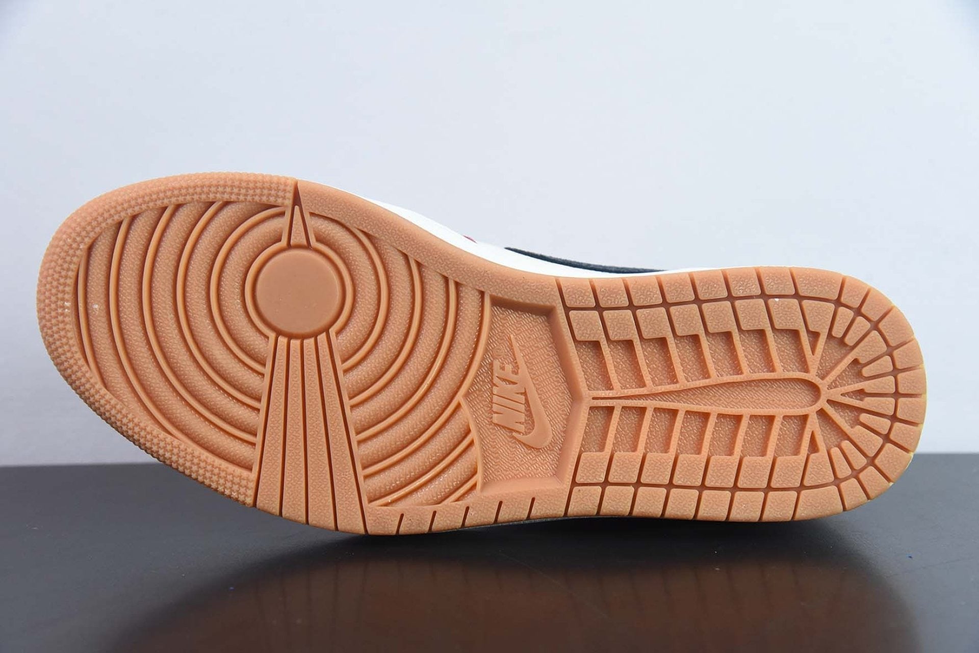 Air Jordan 1 Low OG “Howard University” PE