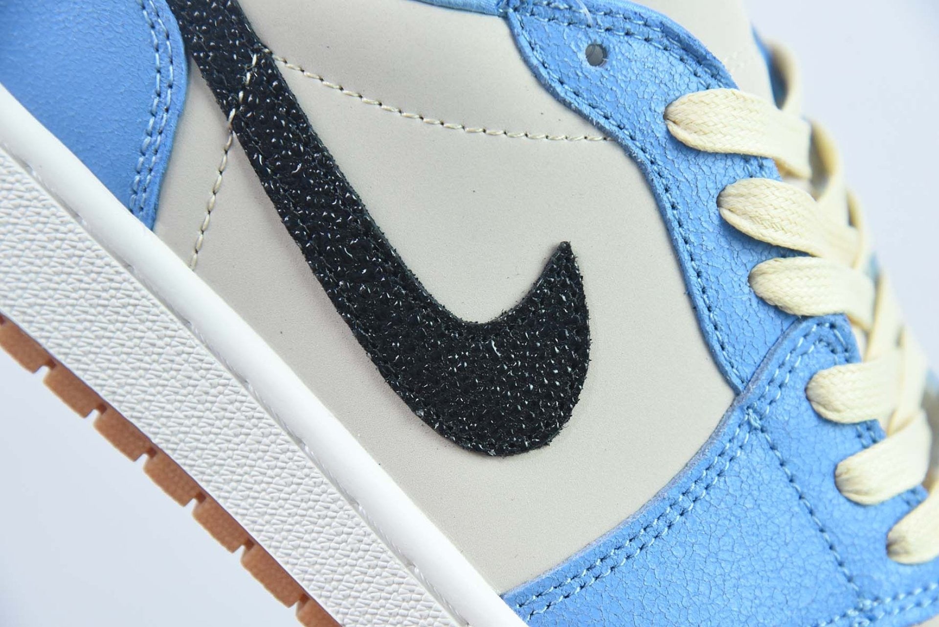 Jordan 1 Retro Low OG UNC PE