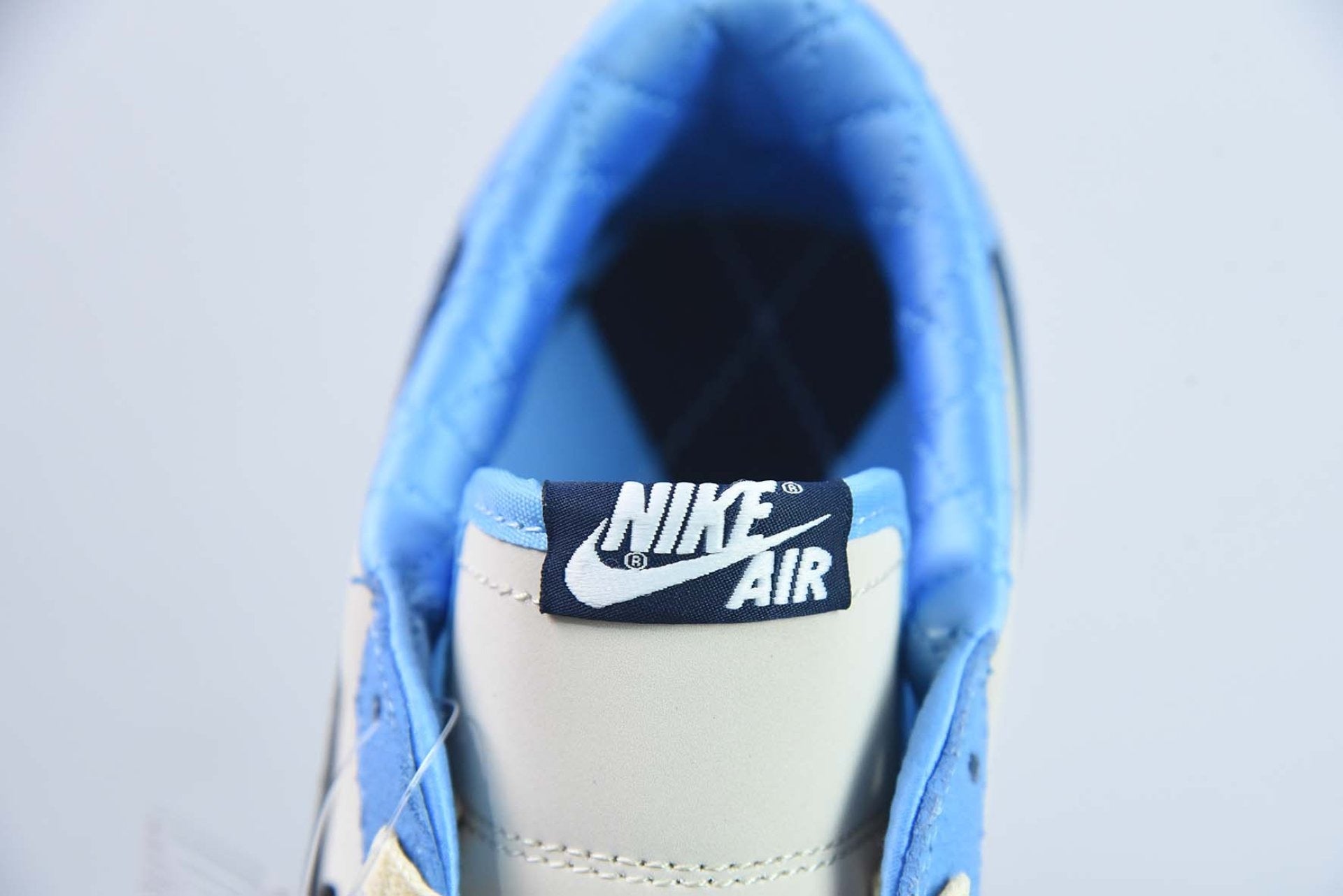 Jordan 1 Retro Low OG UNC PE