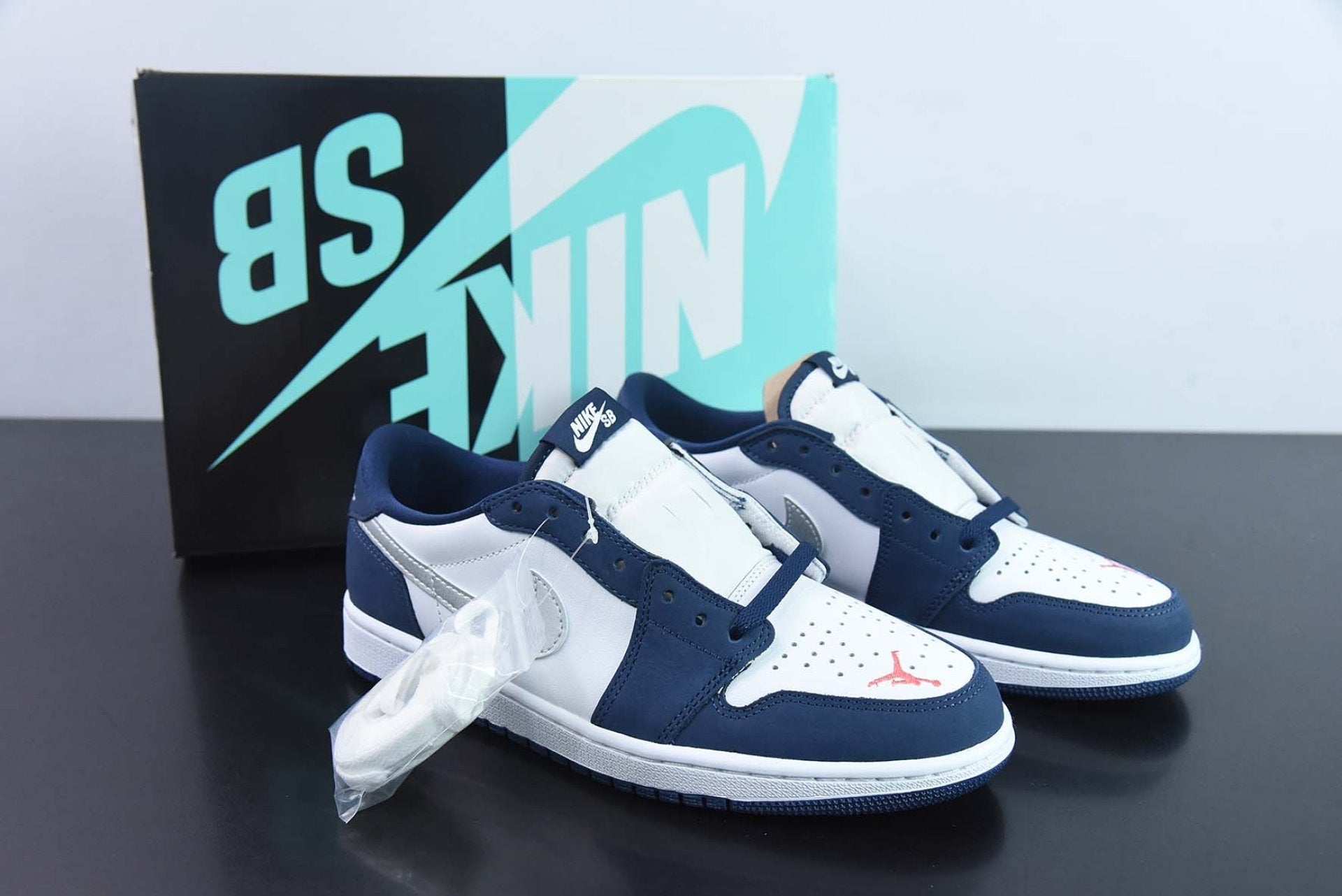 SB x Air Jordan 1 Low Midnight Navy