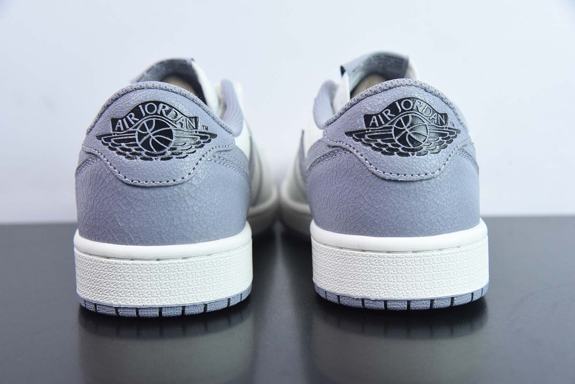 Air Jordan 1 Retro Low OG Atmosphere Grey