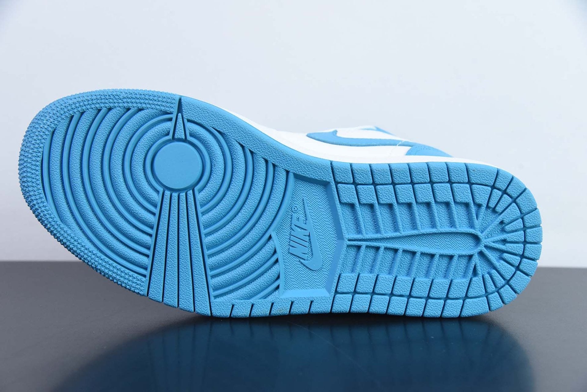Air Jordan 1 Low Aquatone