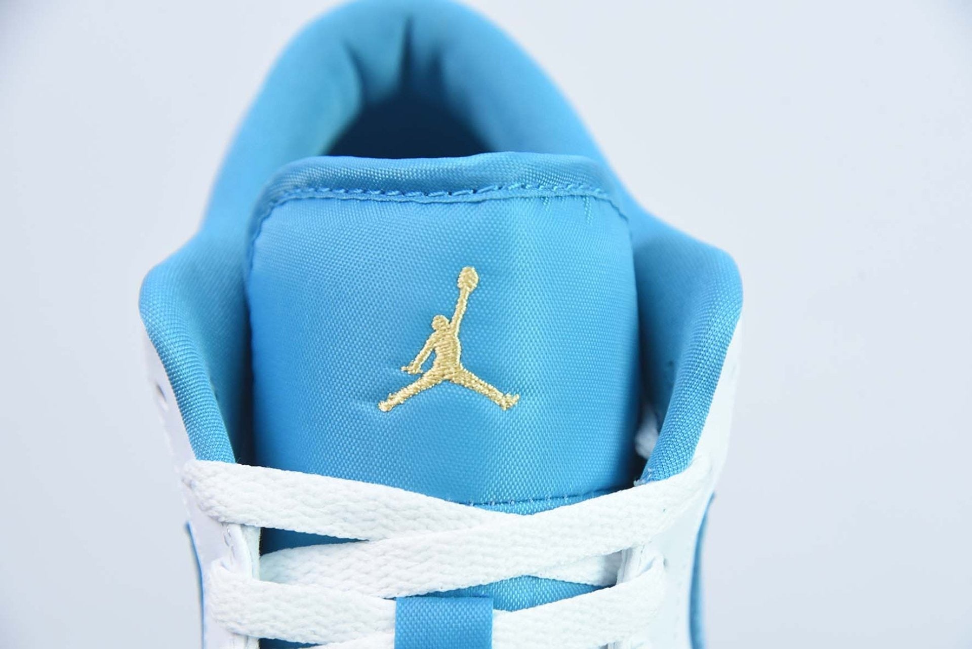 Air Jordan 1 Low Aquatone