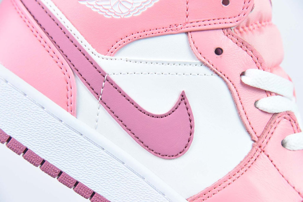 Air Jordan 1 Mid Valentine's Day