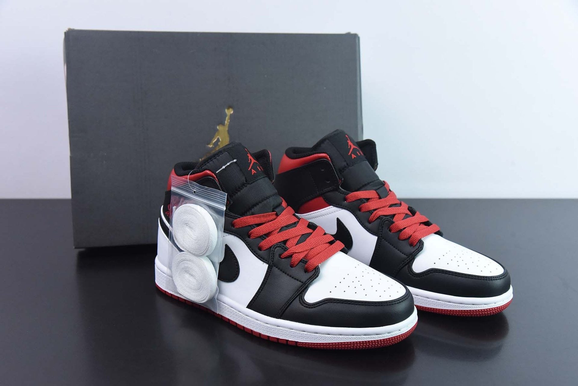 Air Jordan 1 Mid Gym Red Black Toe
