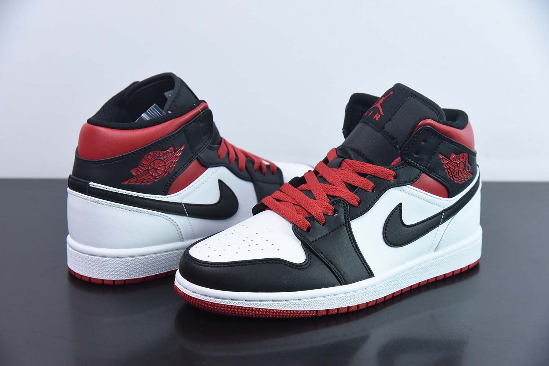 Air Jordan 1 Mid Gym Red Black Toe
