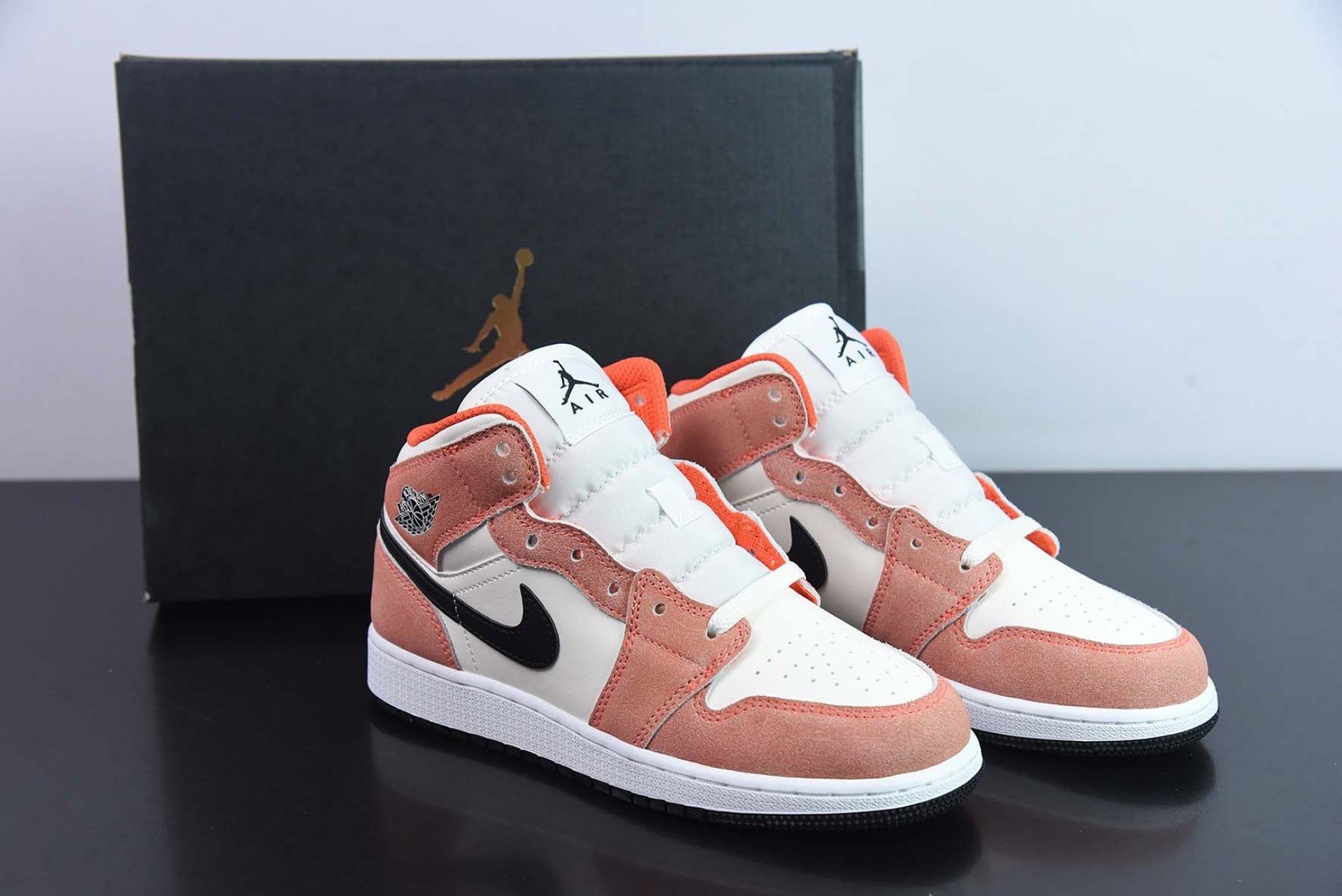 Air Jordan 1 Mid SE Orange Suede