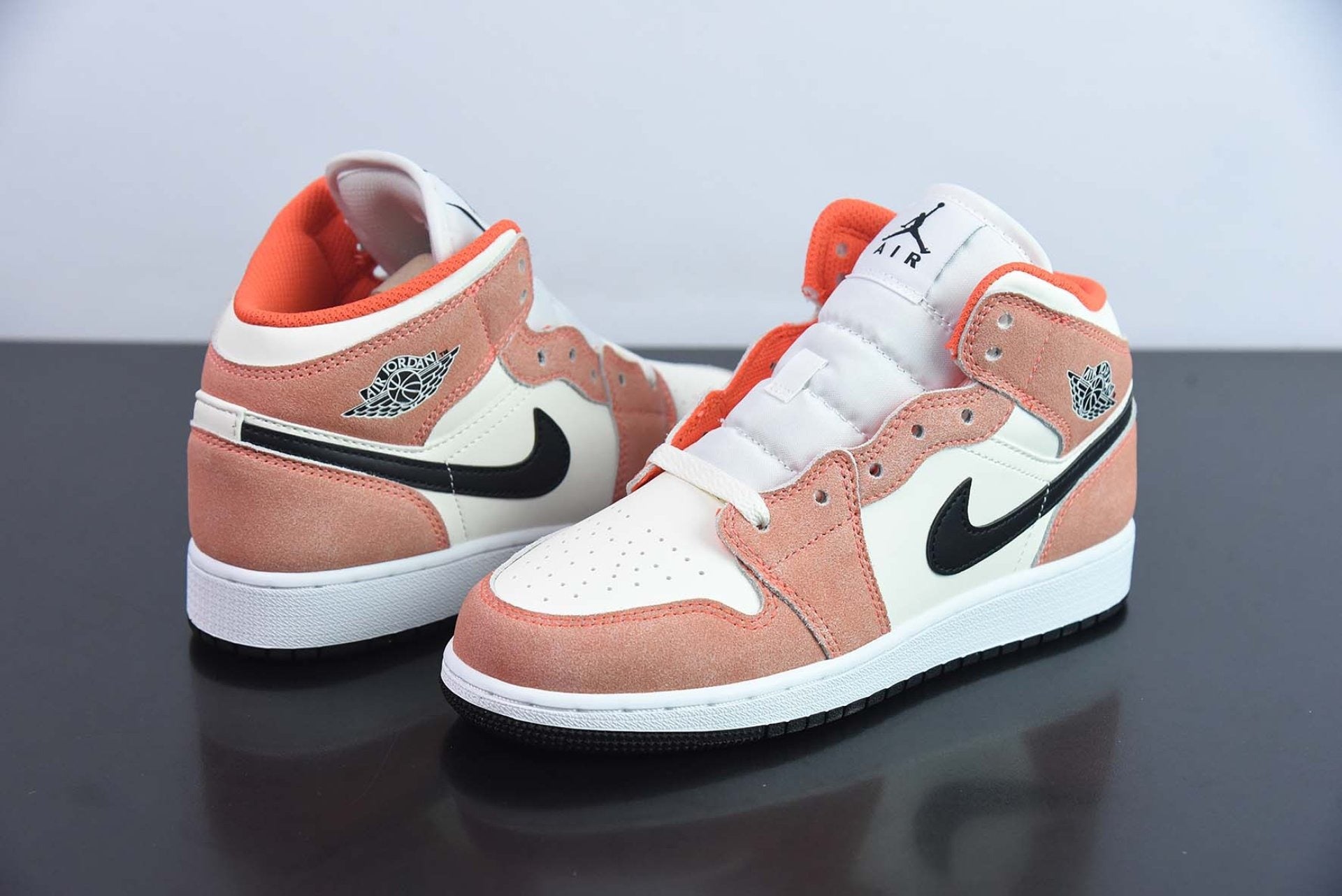 Air Jordan 1 Mid SE Orange Suede