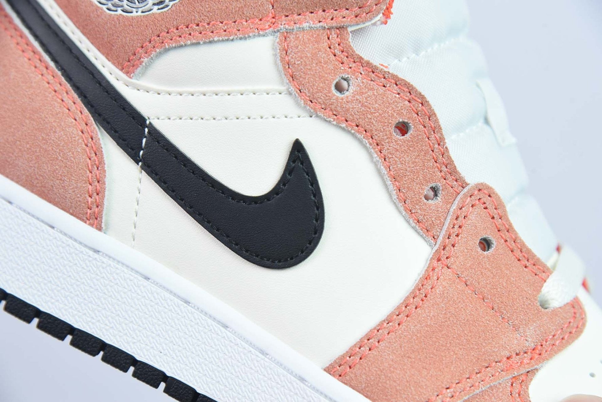 Air Jordan 1 Mid SE Orange Suede