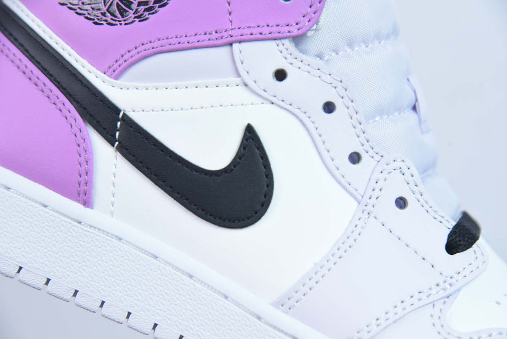 Air Jordan 1 Mid Barely Grape