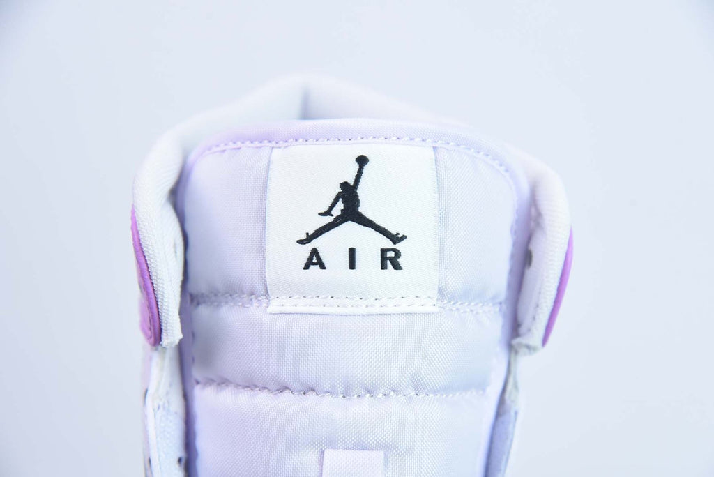 Air Jordan 1 Mid Barely Grape