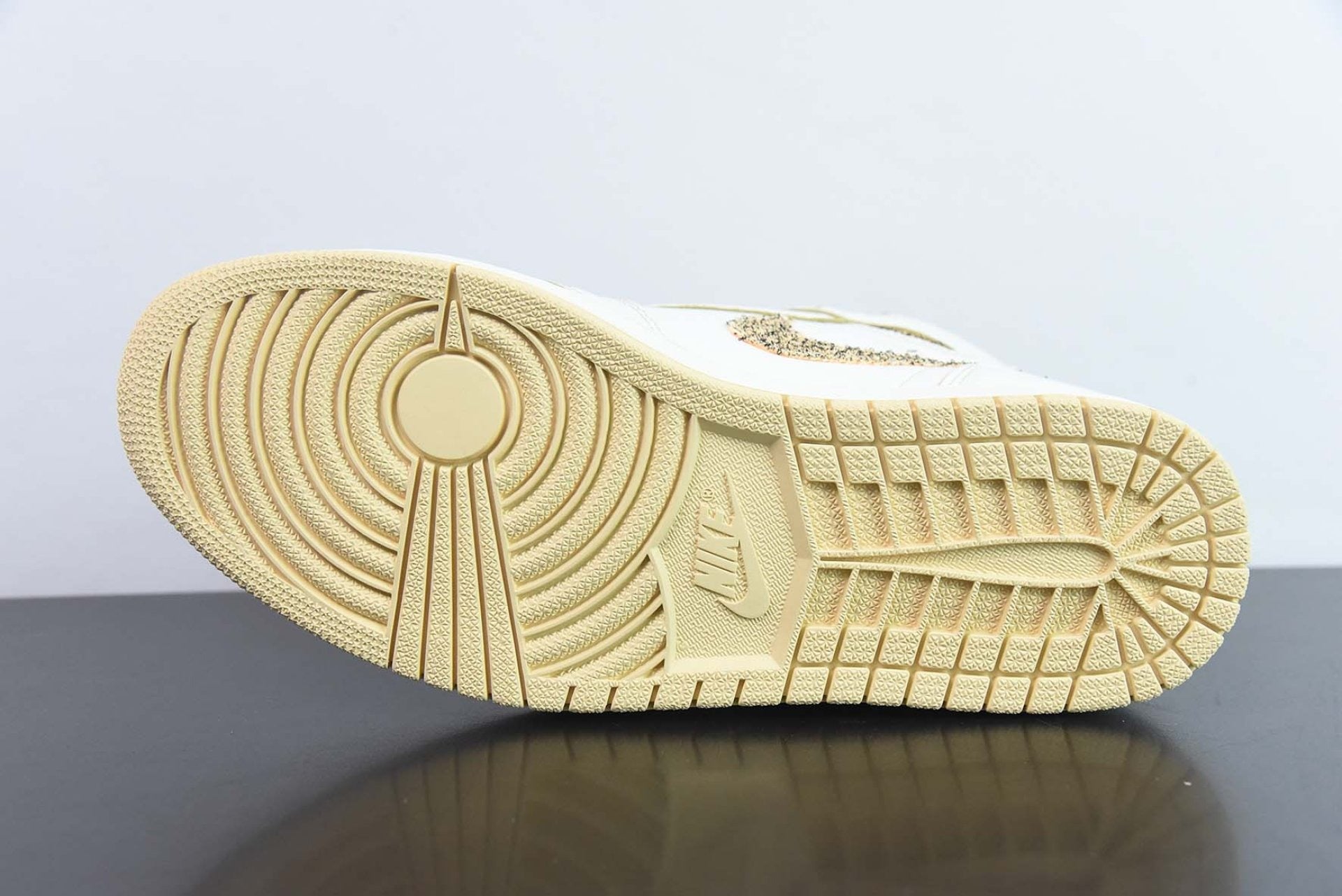 Air Jordan 1 Retro High OG Craft Vibrations Of Naija