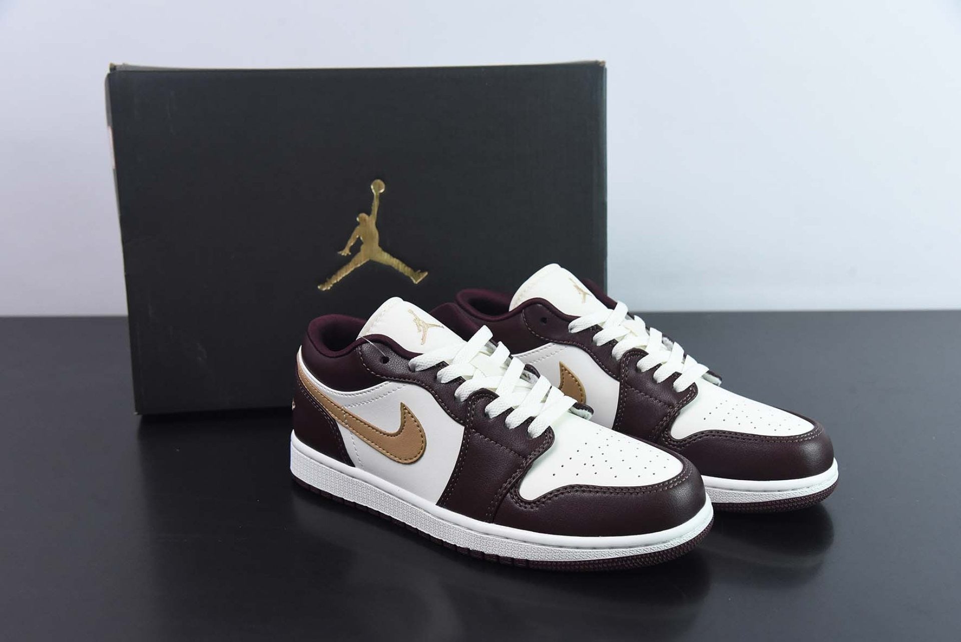 Air Jordan 1 Low Shadow Brown
