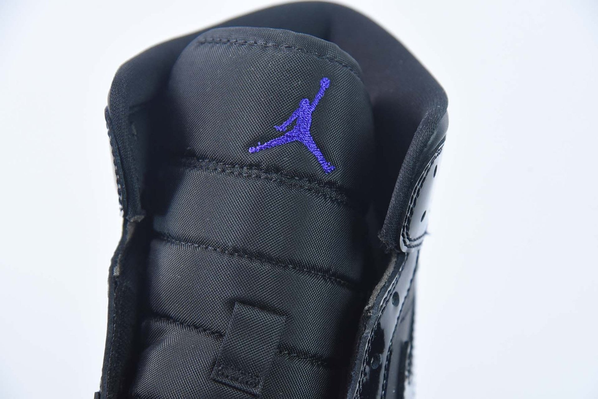 Air Jordan 1 Mid SE Space Jam