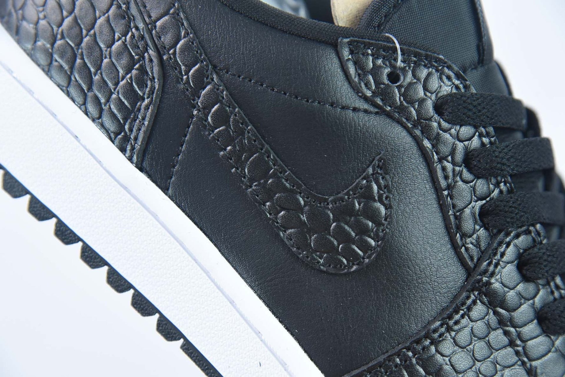 Air Jordan 1 Retro Low Golf Black Croc