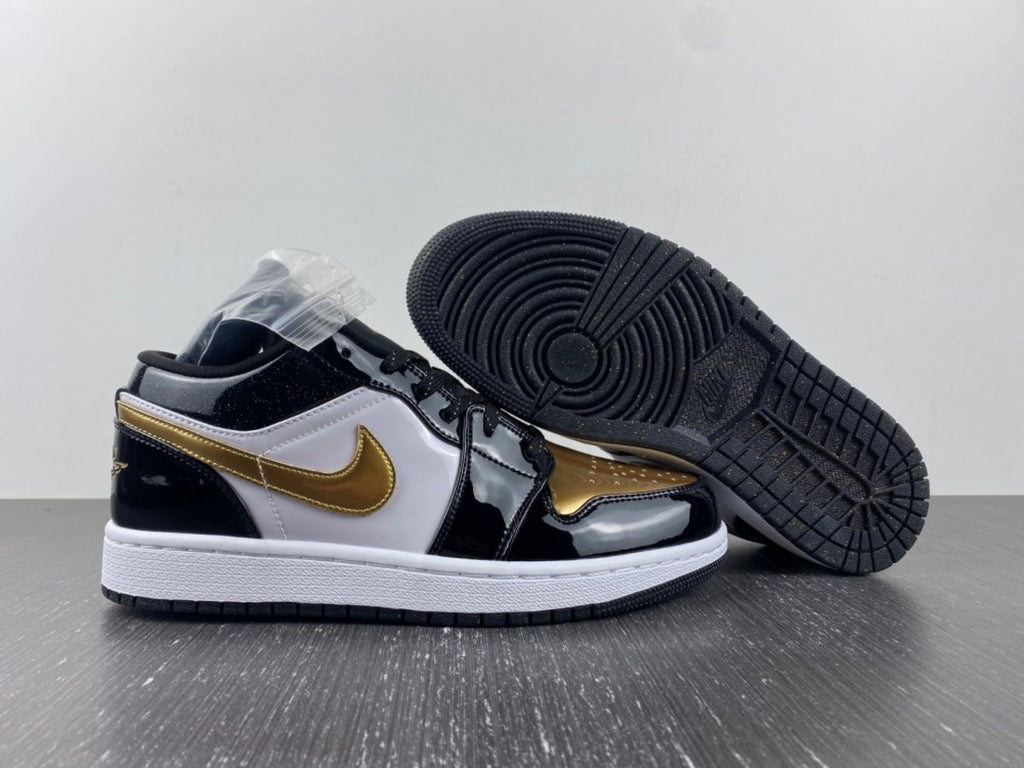 Air Jordan 1 Low SE Gold Toe