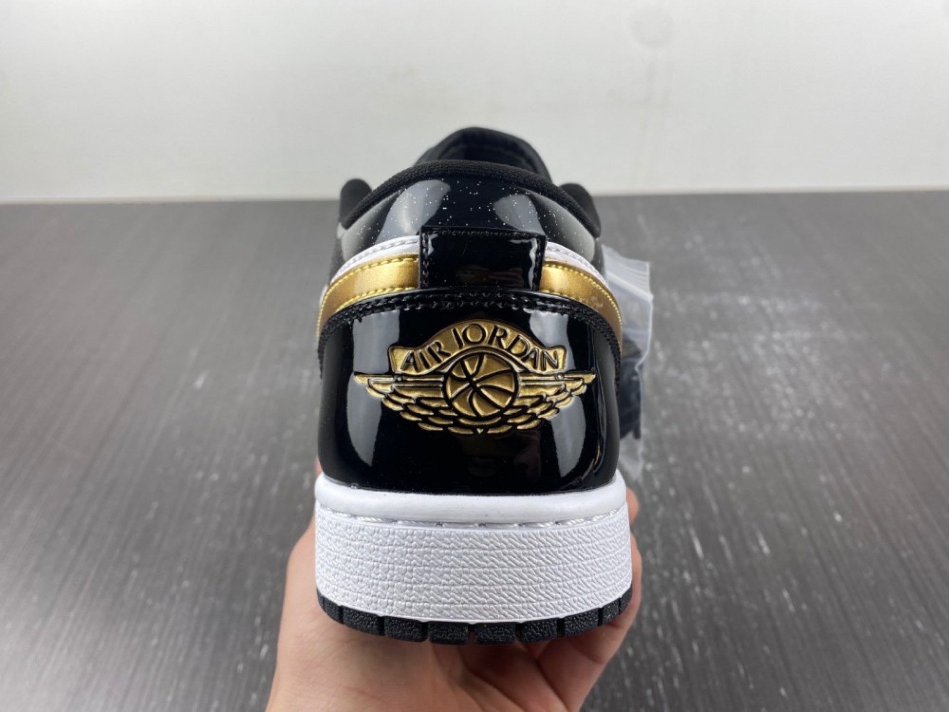 Air Jordan 1 Low SE Gold Toe